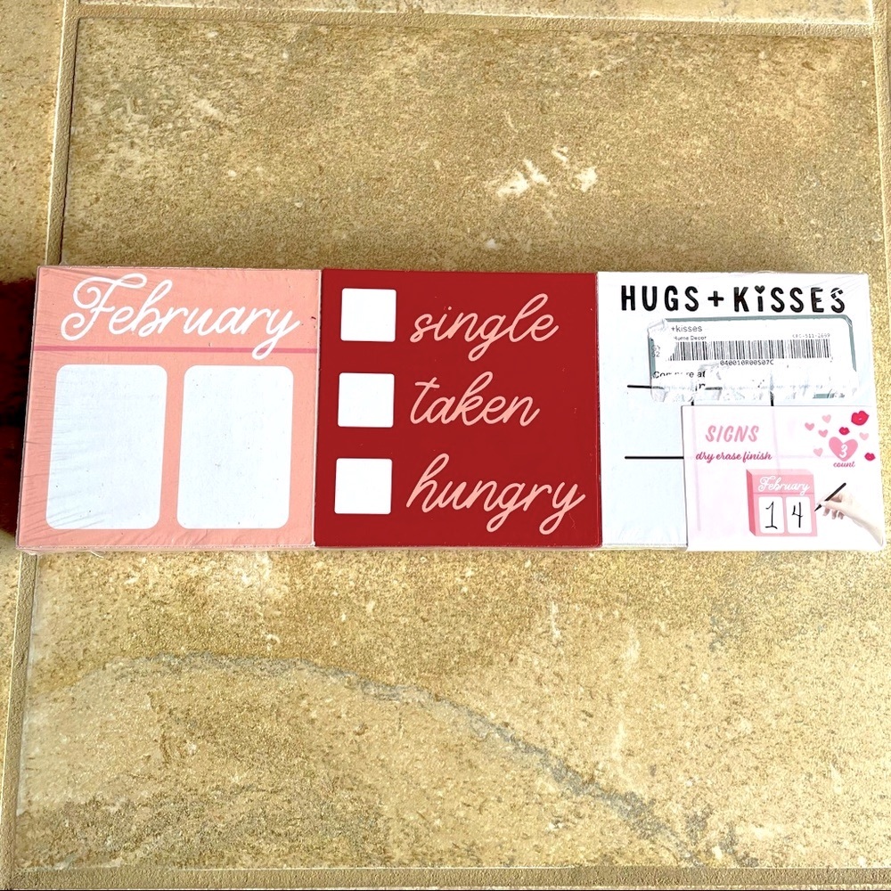 Target Bullseye Hugs and Kisses mini signs